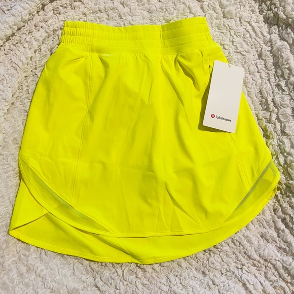 lululemon athletica Skirts Nwt Lululemon Size 4 Hotty Hot High Rise